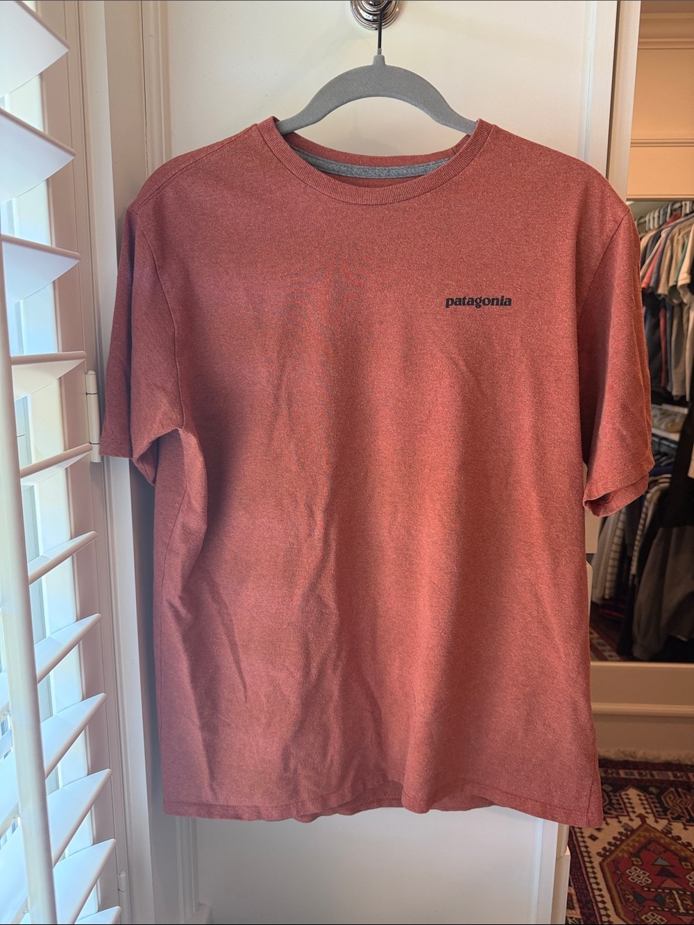 Patagonia Mens P-6 Logo Responsibili-Tee® size Medium